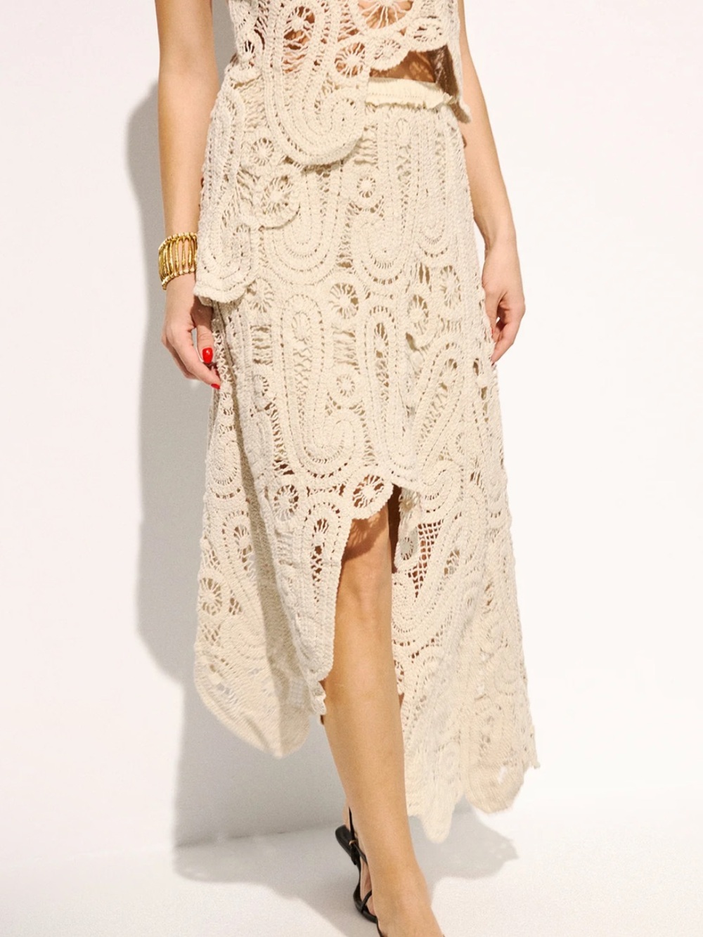 Commense Women’s Cream Crochet Tip & Skirt Set Medium NWT - Picture 7 of 9